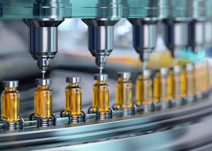 Automated,Pharmaceutical,Drug,Production,Line,Filling,Glass,Vials,With,Liquid